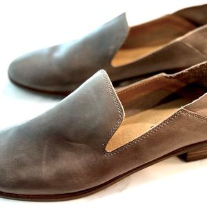 Lucky Brand Grey Cahill Leather Flats